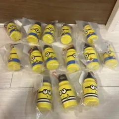 【まとめ売り】ミニオン　小物入れ　ミニボトル　14個 まとめ売り】ミニオン 小物入れ ミニボトル 14個 - メルカリ