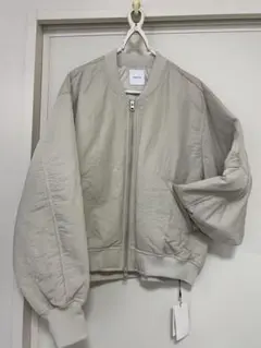 お値下げ！ホワイトベージュ MA-1ジャケット 新品未使用タグ付き