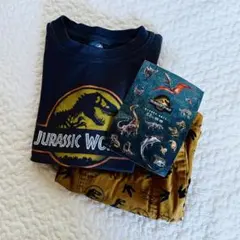 GUキッズ ジュラシック・ワールド Tシャツとショートパンツセット 120のサムネイル