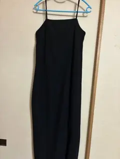 ブラックキャミソールスカート スリット入り