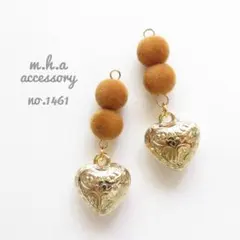 no.1461 ダブルベロア・ゴールドハートのピアス❤️キャメル