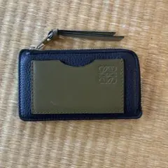 kaina様専用 LOEWE フラグメントケース ネイビー エンボス加工 - メルカリ