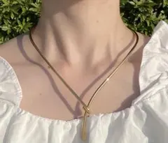 ✴︎値下げ✴︎ゴールド V字型 チョーカー 新品