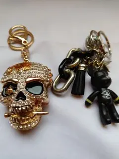 ドクロ型キーホルダー＋おまけ