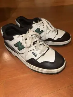 New Balance 550 ホワイト/ブラック/グリーン