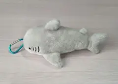 ぶるぶる！　ふわふわ　サメぬいぐるみ