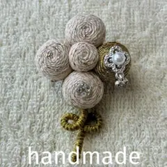 ハンドメイド　刺繍ブローチ　クローバー　ボンボンブローチ1