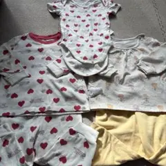 UNIQLO 80cm パジャマ2点セットとロンパース肌着