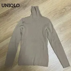 UNIQLO ベージュ リブ編み タートルネック セーター ウール