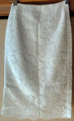 ジーユー ホワイトレースタイトスカート