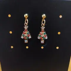クリスマスツリーピアス