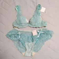 Item thumbnail for item 84e8fe15-b63b-432c-afad-071e5566945c