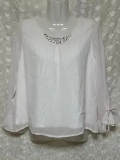 [新品]ビジュー付きシフォンブラウス 薄いピンク