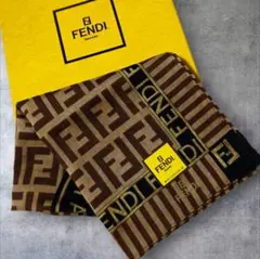 新品未使用 FENDI ハンカチ ヴィンテージ ズッカのサムネイル