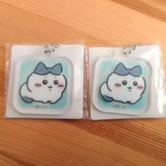 ちいかわ　ハチワレ　アクリルキーホルダー