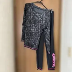 薄地スポーツウエア