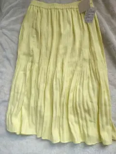 【新品タグ付き】　アルファベッツアルファベット　プリーツスカート　蛍光黄色　F