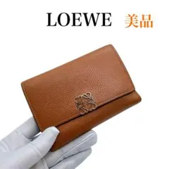 ロエベ カーフ アナグラムバーティカルスモールウォレット 三つ折り財布