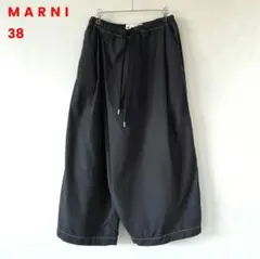 MARNI　カジュアルパンツ ブラック　ワイド　カラテ　マルニのサムネイル