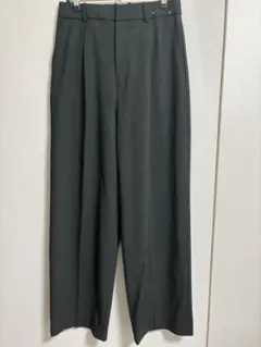 ユニクロ スラックス ダークグリーン