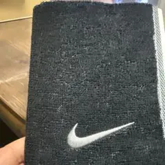 Nike ジャカードタオル 35cm x 35cm 黒のサムネイル