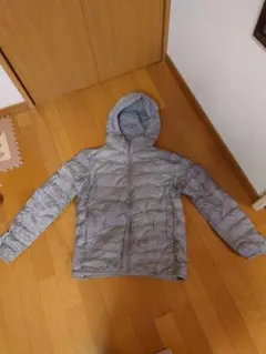 最安値★ユニクロUNIQLOライトダウンＭ　グレー