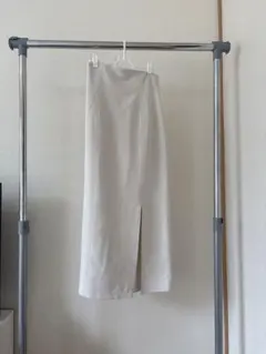 スリット入り タイトスカート