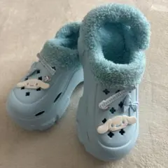 【美品】【シナモロール】ボア付きクロッグサンダル 水色 もこもこ サンリオ L