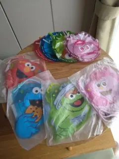 新品未開封★セサミストリート ホルダー 4個セット