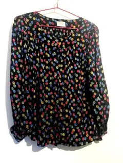 【極美品/希少】Yves Saint Laurent 総柄 シルクブラウスのサムネイル