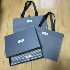 THOM BROWNE ショップ袋 ショッパー セット空箱❣️のサムネイル
