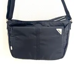 【美品】adidas ショルダーバッグ ナイロン ブラック 軽量 多収納