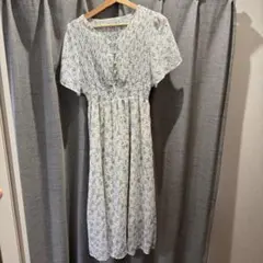 natural couture フレアスリーブ　上品ワンピース 花柄 M
