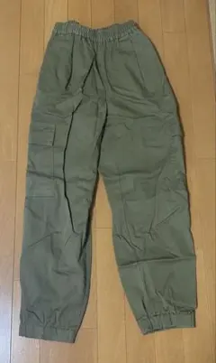 GU ジーユー　 カーゴパンツ オリーブグリーン　Mサイズ