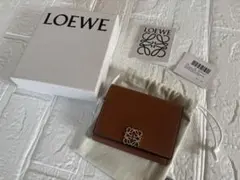 ロエベ アナグラム トライフォールド ウォレット 三つ折り財布