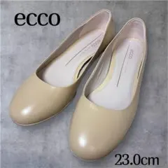 【美品】ECCO エコー レザー フラット パンプス ベージュ 23.0cmのサムネイル