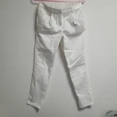 ホワイト スリムフィット パンツ