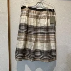 新品　膝丈スカートのサムネイル
