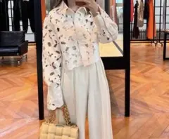 H&M エイチアンドエム　イギリス刺繍　ブラウス