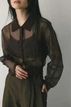 美品【stylemixer】 ドッキングシアーカーデ ブラウンのサムネイル