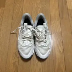 asics バスケットボールシューズ ホワイト/ライムグリーン - メルカリ