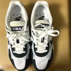 ナイキエアマックスソロ/ホワイトブラック(DX3666-100) ＊中古品です