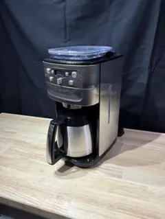 Cuisinart クイジナートコーヒーメーカー　中古 CuiSinart クイジナート 10カップ全自動コーヒーメーカー: 家電