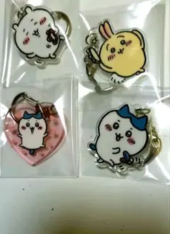 ちいかわアクリルキーホルダー 3【うさぎ】4 個セット