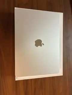 Apple MacBook Air 13.6インチ M2チップ 本体のサムネイル