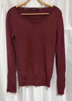 リミフゥ　LIMI feu　バーガンディ 長袖ニット ボタン付き