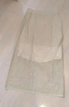 【値下げ】新品＊YE Li BARE＊クロシェニットロングスカート＊ゴールドのサムネイル