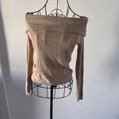 年末セール中　snidel系　オフショルダー長袖ニット ベージュ