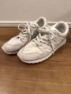 New Balance 520 ホワイト スニーカー　23.5㎝