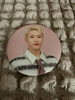 SEVENTEEN セブチ holiday 缶バッジ　12個　コンプ SEVENTEEN セブチ holiday 缶バッジ 12個 コンプ SEVENTEEN